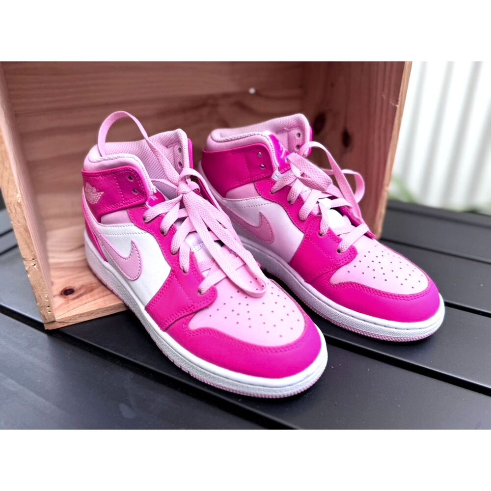 Nike Air Jordan 1 Mid GS Lthr Fierce Pink Hightop Sneakers SZ 5Y Styl FD8780-116
